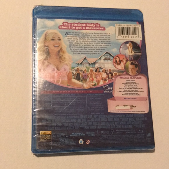 The House Bunny Blu-Ray Disc (+ BD Live) - New In Pkg - Picture 2 of 6